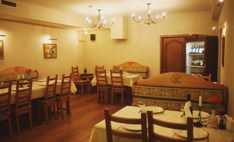 Ресторан “Паратовъ” ул. Пушкинская 9
